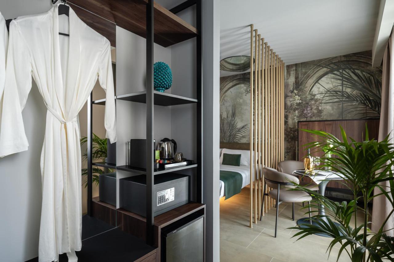 Suite with Private Pool,1270899310:JPEG